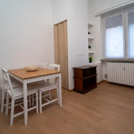 Milano-niguarda District Apartment Milan