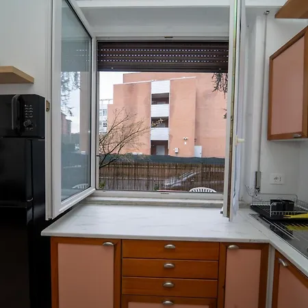 Milano-niguarda District Apartman *