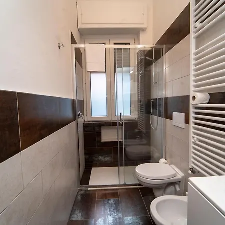 Milano-niguarda District Apartman